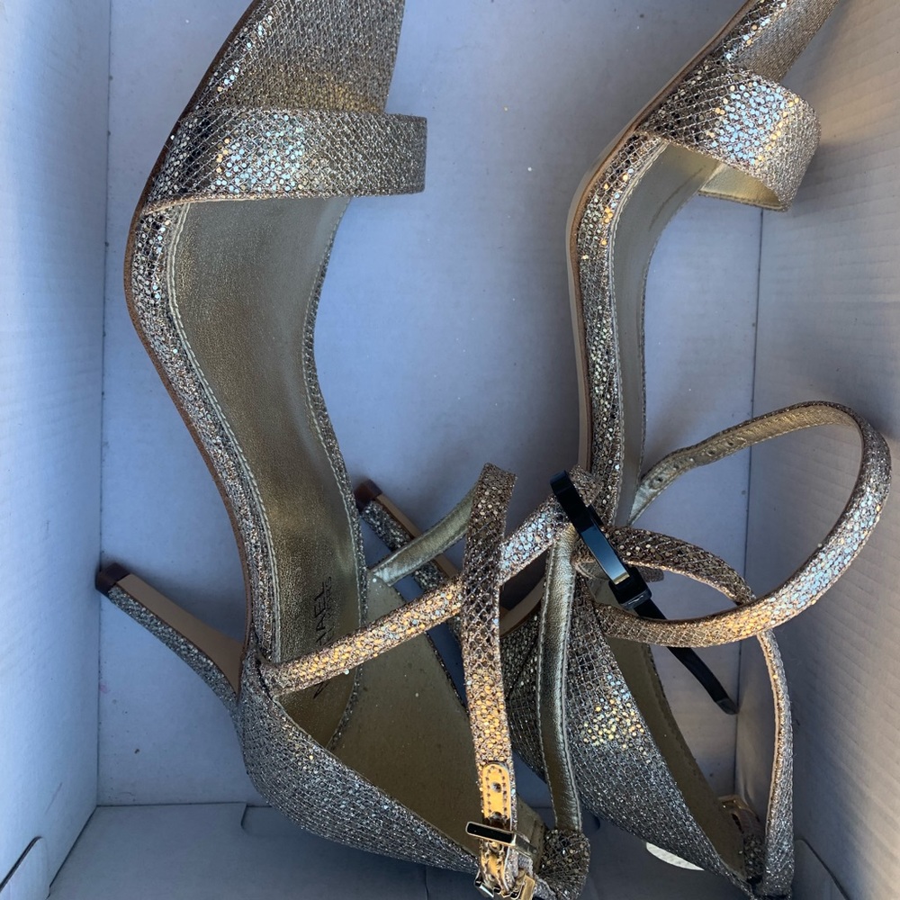 Michael kors gold silver glitter sand pump heels sandals new in box 6 7.5 8 MK - Picture 6 of 9